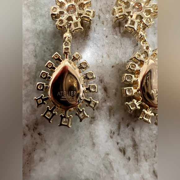 Atelier Swarovski x Penélope Cruz Icon of Film Red Flower Earrings - Picture 8 of 10